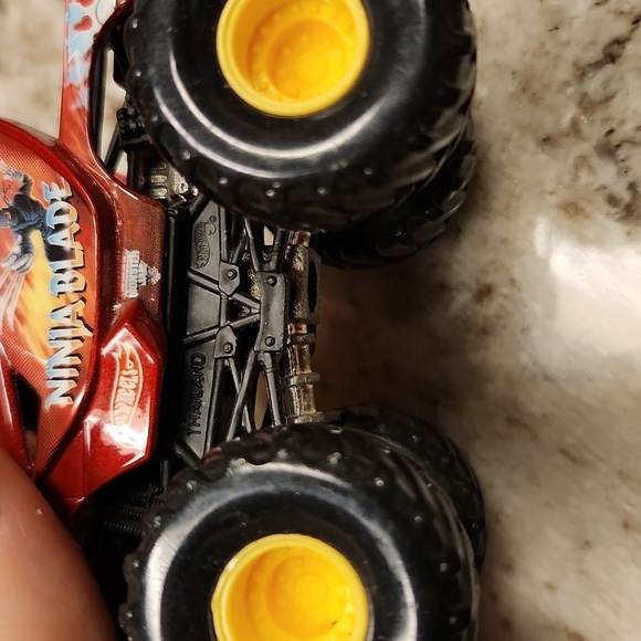 Hot Wheels ninja blade 2003 Monster Jam Monster Truck diecast - Picture 7 of 9